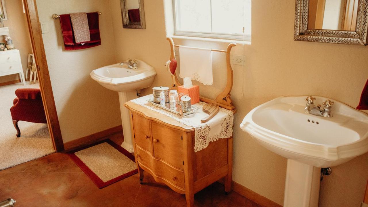 Casa Del Rio Bed And Breakfast バストロップ エクステリア 写真