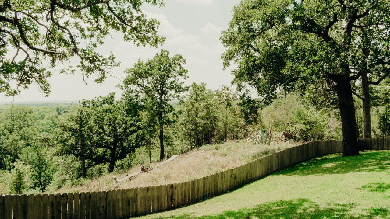 Casa Del Rio Bed And Breakfast バストロップ エクステリア 写真